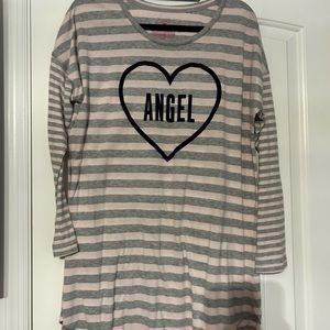 Victoria’s Secret nightgown. Worn once in very good condition size large.